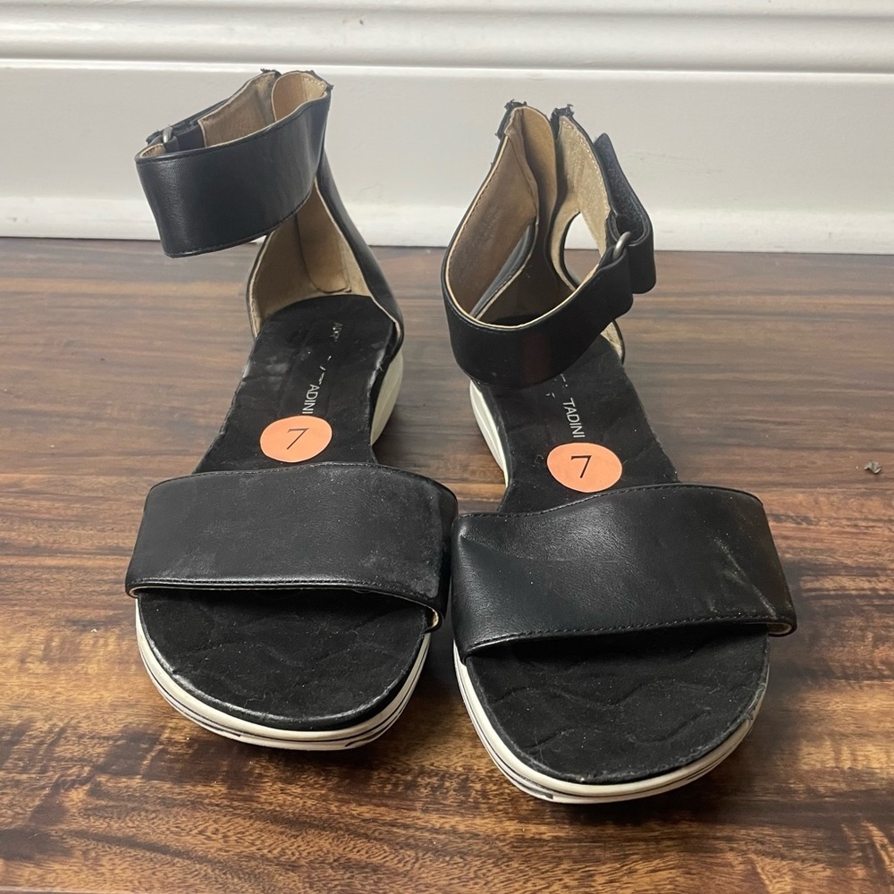 Adrienne Vittadini Size 7 “Carlos” Sandals with Rubber Soles